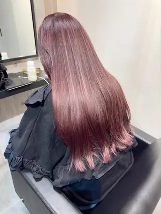 ロング TAKAMI 髪と爪を同時に施術のネイルデザイン
