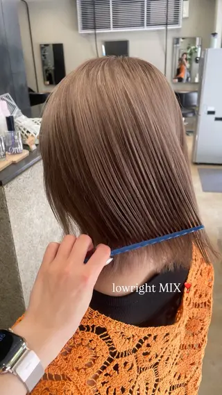 ミディアム カラー 博多/ブリーチ/レイ ヤーカット/莉子のヘアスタイル
