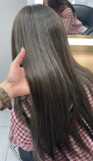 セミロング TOMIKUDA RIOのヘアスタイル