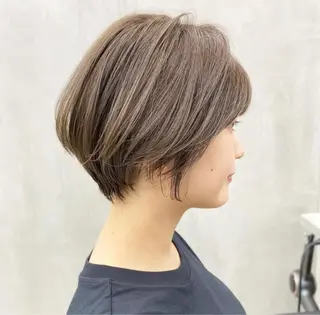 ショート カラー 👑ボブはお任せ ミヤノ👑のヘアスタイル