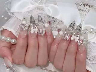 ネイル Sora  Nail 長さ出し専門店のネイルデザイン