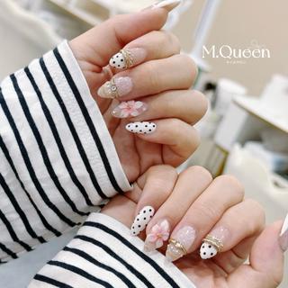 ネイル M.Queenネイル サロン天神今泉店のネイルデザイン