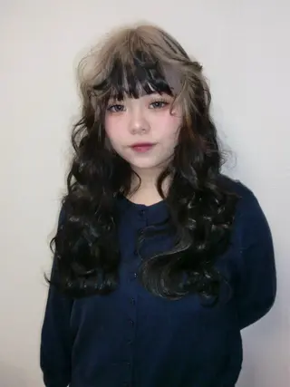 ロング カラー ヘアアレンジ minto/ パーマモデル募集中のヘアスタイル