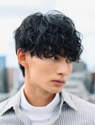 パーマ メンズ 中谷海里/フェザー パーマ/スパイキーのヘアスタイル