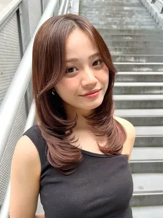 セミロング カラー ブリーチしない暖色 カラー🥀杉 優菜のヘアスタイル