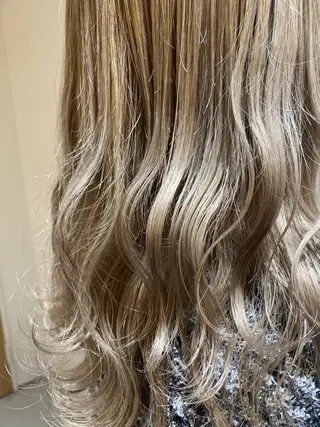 セミロング 艶髪/韓国風🤍🖤 小林実央のヘアスタイル