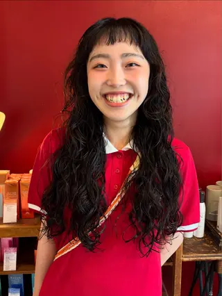 ロング パーマ 小日向 沙織のヘアスタイル