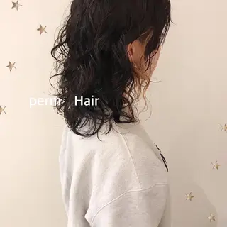 セミロング パーマ 市川 千夏のヘアスタイル