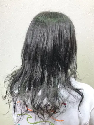 カラー 最高級エクステ /羽エクステ白石宇由のヘアスタイル