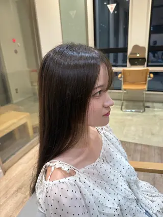 ロング クロギ リョウのヘアスタイル