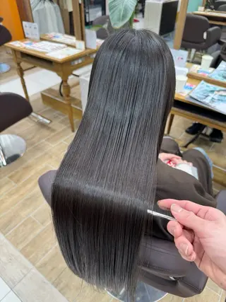 ロング 髪質改善・縮毛矯正 白根凌二のヘアスタイル