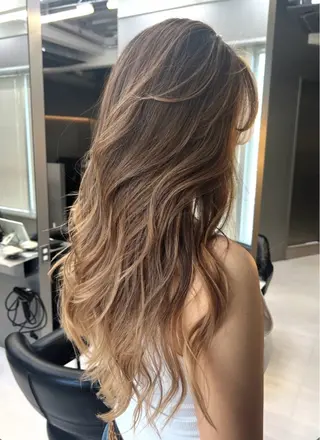 ロング Kotomi 🇺🇸💋のヘアスタイル