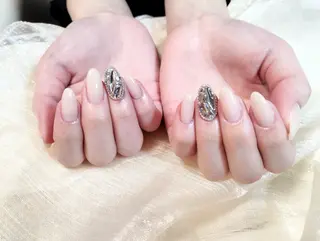 ネイル DI'A ネイルサロンのネイルデザイン