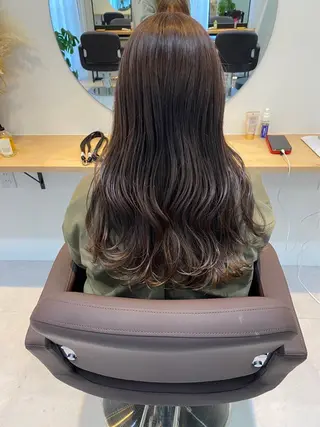 ロング カラー moro 丁寧なカウンセリングのヘアスタイル