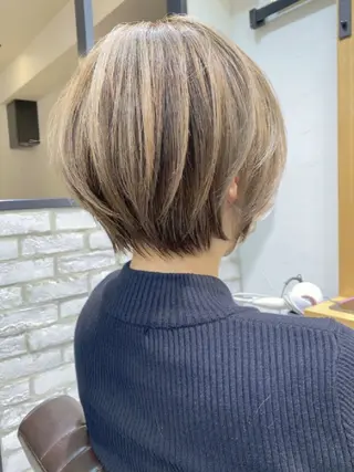 ショート 山嵜 菜織のヘアスタイル