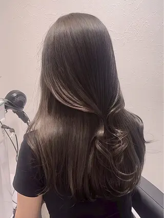 ロング カラー うる艶ワンホン/ HINANO🩶のヘアスタイル