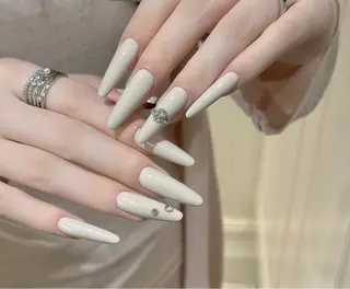 ネイル Dione Nail きよみのネイルデザイン