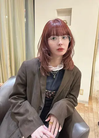 ミディアム 栗本 栞のヘアスタイル