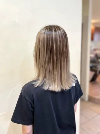 ミディアム カラー 秋山 幸太のヘアスタイル