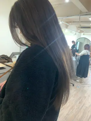 ロング 本間 結衣のヘアスタイル
