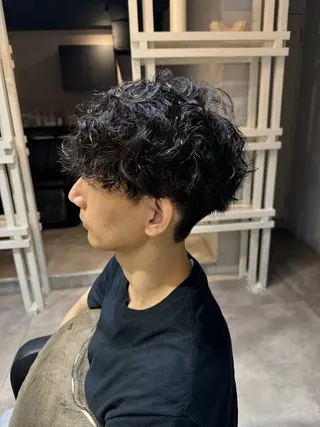 ミディアム パーマ メンズ 似合う髪型見つけます AYAKAのヘアスタイル