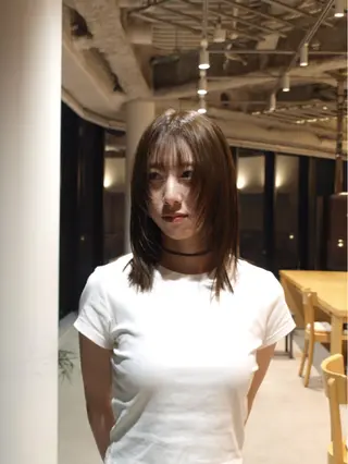 ミディアム カラー 洲﨑 昴世のヘアスタイル