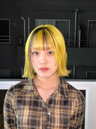 カラー ハイトーン KAISEIのヘアスタイル