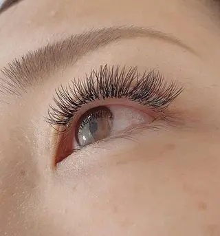 マツエク・マツパ eyelash Anmut Lunaのマツエク・マツパデザイン