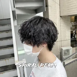 パーマ メンズ 曲がる縮毛矯正 LIBER 岩名のヘアスタイル