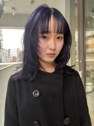 ミディアム 薄暮 マツイ　レンのヘアスタイル