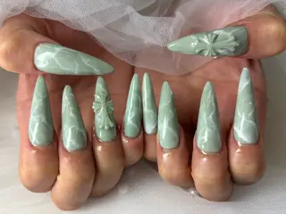 ネイル Queennail 北堀江megumiのネイルデザイン