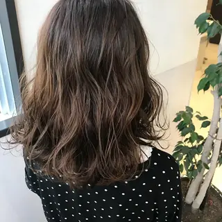 ミディアム カラー Oopsレイヤー 加藤澄都のヘアスタイル