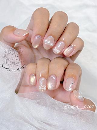 MoON...❤︎ MeGuのネイルデザイン