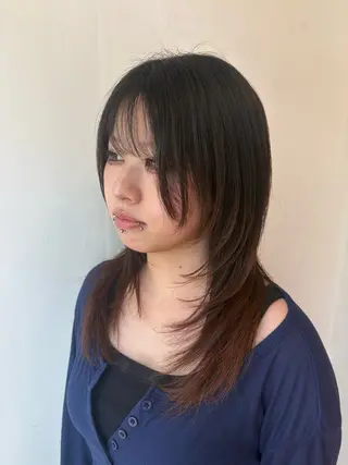 セミロング 淀 小南津のヘアスタイル