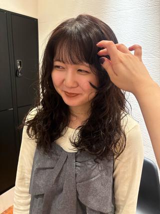 セミロング パーマ 冬桜🌸perm/ bleach💛のヘアスタイル