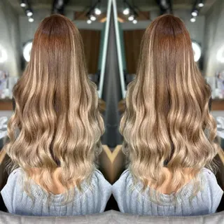 ヘアアレンジ ANDY💫 KANONのネイルデザイン