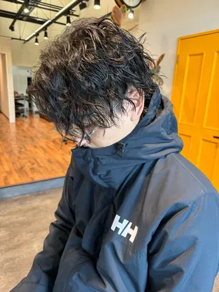 ショート パーマ ハヤサカ マユキのヘアスタイル