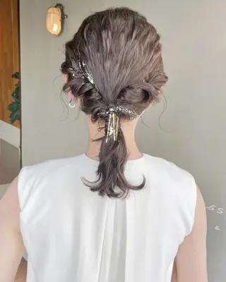 セミロング ヘアアレンジ ハイトーンカラー♡ yuのヘアスタイル