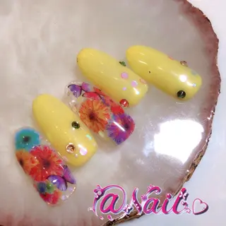ネイル 小尾 栞のネイルデザイン