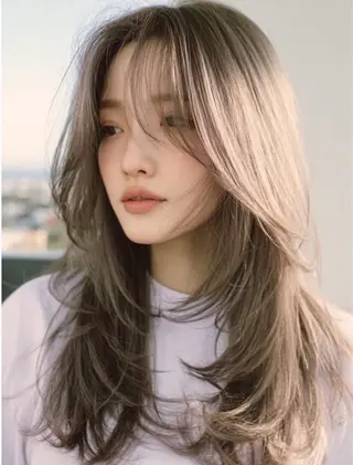 セミロング カラー 🌿透明感カラー カット/ナツミのヘアスタイル