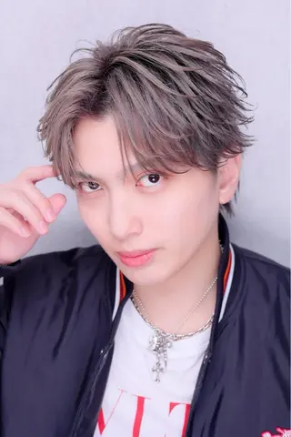 カラー メンズ JADE 菊地 洸我のヘアスタイル
