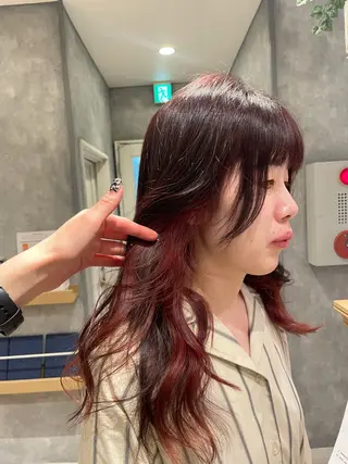 ロング カラー 透明感カラー 🩶🩵🩷AIRIのヘアスタイル