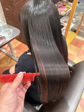 ロング 山内 泰輝のヘアスタイル