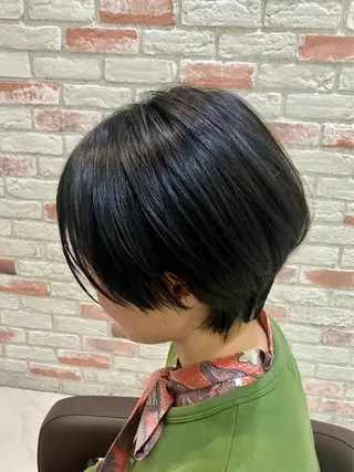 ショート ☂️Ash 新杉田☂️山本のヘアスタイル