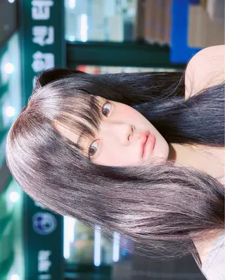 ロング カラー ラベンダー💜 グレージュ🩶のヘアスタイル