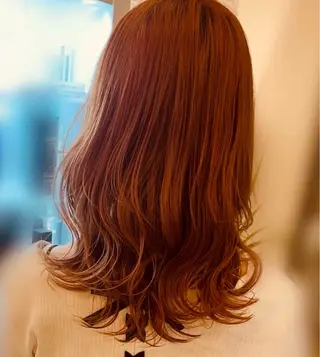 セミロング カラー NOA 曽田のヘアスタイル