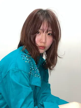 セミロング Daisy／大名 ・天神／はやしれいのヘアスタイル