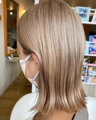 ミディアム 佐藤 帆春のヘアスタイル