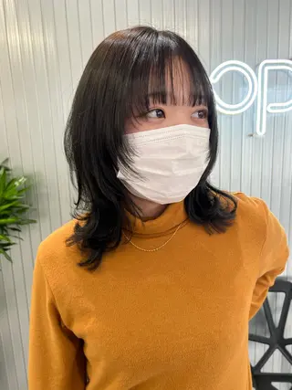 ミディアム カラー LOOP REMIのヘアスタイル