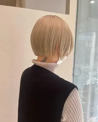 ミディアム 前田 菜奈子のヘアスタイル